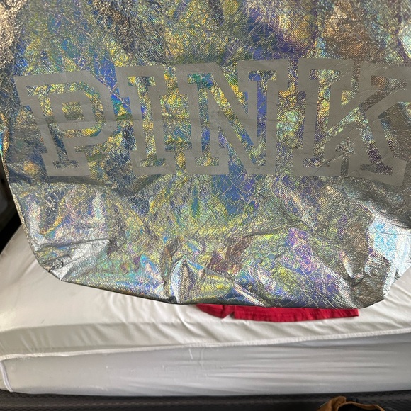 Victory Secret - Picture 3 of 6